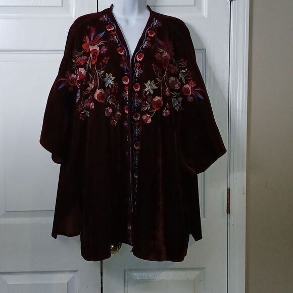 Umgee Dark Burgundy Velvet Embroidered Kimono Style open front Cardigan - Picture 1 of 7